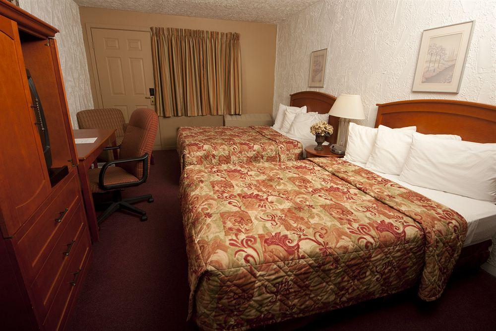 Hotel L'Express Longueuil Exterior photo